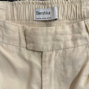 Warm white pants by BERSHKA